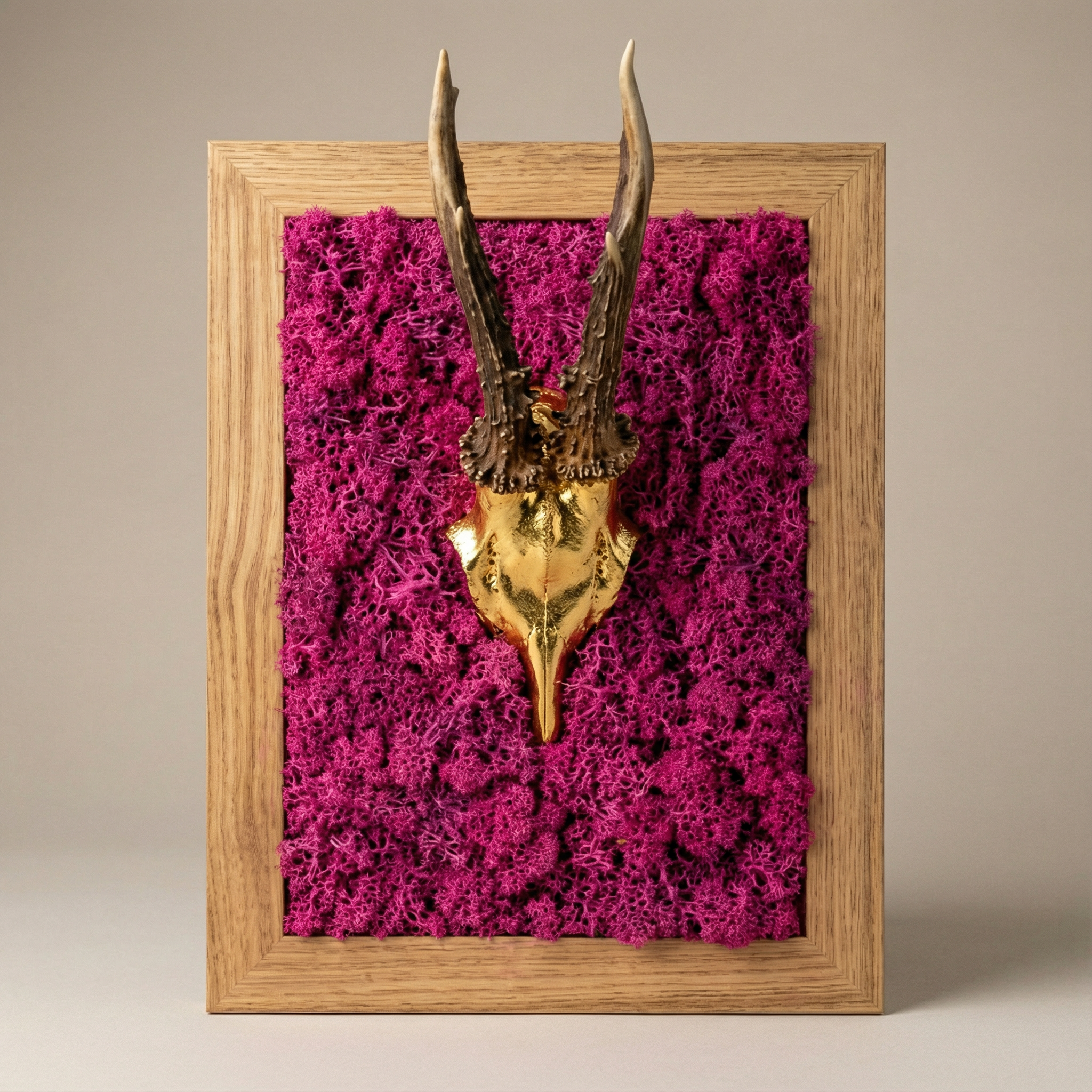Rehschädel Krickerl Blattgold Jagdtrophäe im Rahmen handmade in kitzbühel