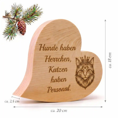 Zirbenherz Katze Gravur aus Holz mit sichtbaren Massen als dekoratives Geschenk fuer Zuhause oder Katzenfreunde.
